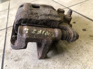 bontott SUZUKI SWIFT IV Bal első Féknyereg Munkahengerrel