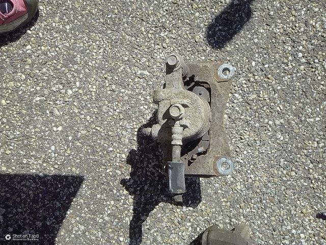 bontott SUZUKI SWIFT IV Bal első Féknyereg Munkahengerrel