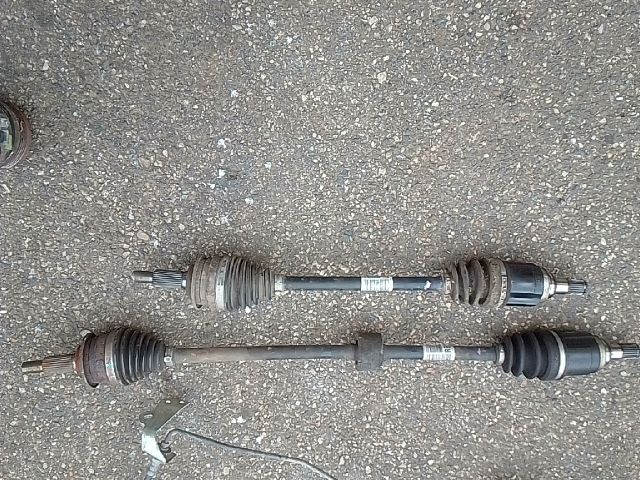 bontott SUZUKI SWIFT IV Bal Féltengely