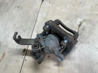 bontott SUZUKI SWIFT IV Bal hátsó Féknyereg Munkahengerrel