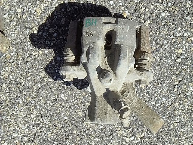 bontott SUZUKI SWIFT IV Bal hátsó Féknyereg Munkahengerrel