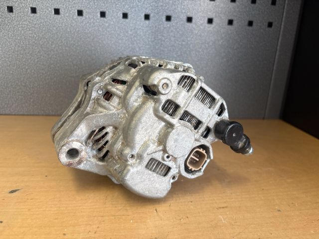 bontott SUZUKI SWIFT IV Generátor