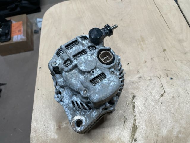 bontott SUZUKI SWIFT IV Generátor