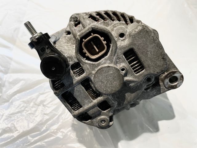 bontott SUZUKI SWIFT IV Generátor