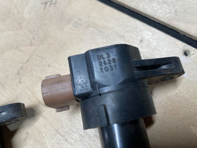 bontott SUZUKI SWIFT IV Gyújtótrafó Szett