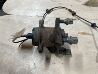 bontott SUZUKI SWIFT IV Hátsó Kerékagy (Pozíciófüggetlen)