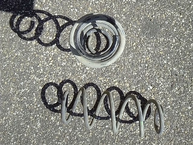 bontott SUZUKI SWIFT IV Hátsó Rugó