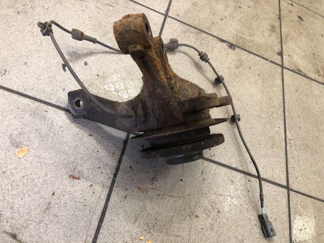 bontott SUZUKI SWIFT IV Jobb első Csonkállvány Kerékaggyal