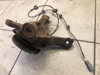 bontott SUZUKI SWIFT IV Jobb első Csonkállvány Kerékaggyal