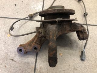 bontott SUZUKI SWIFT IV Jobb első Csonkállvány Kerékaggyal