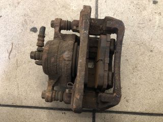 bontott SUZUKI SWIFT IV Jobb első Féknyereg Munkahengerrel