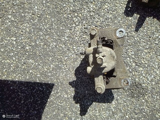 bontott SUZUKI SWIFT IV Jobb első Féknyereg Munkahengerrel