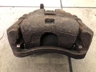 bontott SUZUKI SWIFT IV Jobb első Féknyereg Munkahengerrel