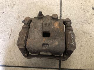 bontott SUZUKI SWIFT IV Jobb első Féknyereg Munkahengerrel