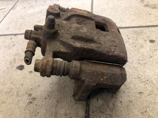 bontott SUZUKI SWIFT IV Jobb első Féknyereg Munkahengerrel