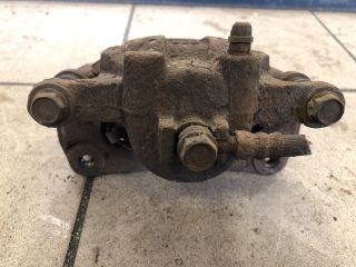 bontott SUZUKI SWIFT IV Jobb első Féknyereg Munkahengerrel