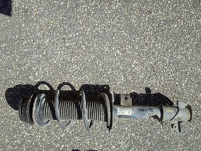 bontott SUZUKI SWIFT IV Jobb első Gólyaláb (Lengécsillapító, Rugó)