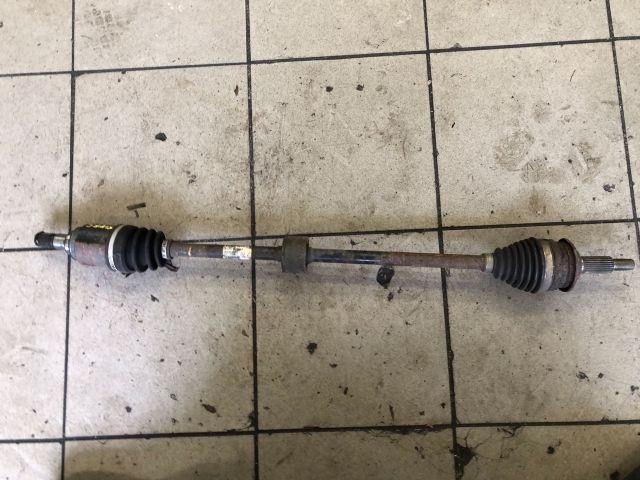 bontott SUZUKI SWIFT IV Jobb Féltengely