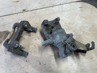 bontott SUZUKI SWIFT IV Jobb hátsó Féknyereg Munkahengerrel