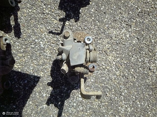 bontott SUZUKI SWIFT IV Jobb hátsó Féknyereg Munkahengerrel