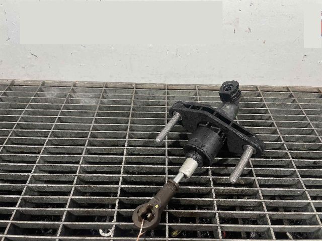 bontott SUZUKI SWIFT IV Kuplung Munkahenger