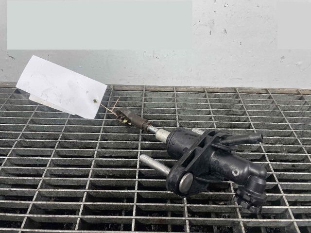 bontott SUZUKI SWIFT IV Kuplung Munkahenger