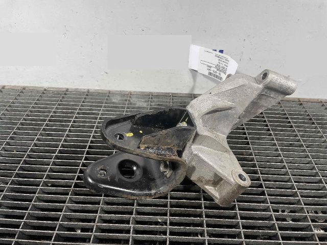 bontott SUZUKI SWIFT IV Motor Tartó Bak (Pozíciófüggetlen)