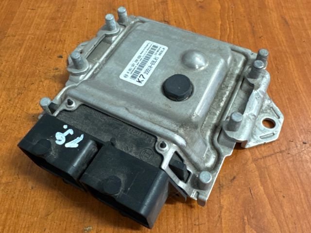 bontott SUZUKI SWIFT IV Motorvezérlő