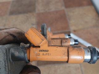 bontott SUZUKI SWIFT IV Porlasztó Sor / Híd