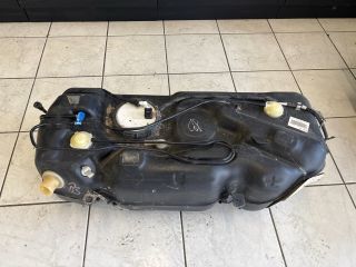 bontott SUZUKI SWIFT IV Tank