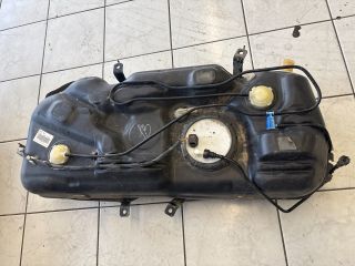 bontott SUZUKI SWIFT IV Tank