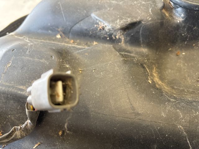 bontott SUZUKI SWIFT IV Tank