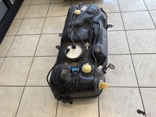 bontott SUZUKI SWIFT IV Tank