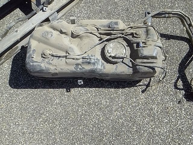 bontott SUZUKI SWIFT IV Tank