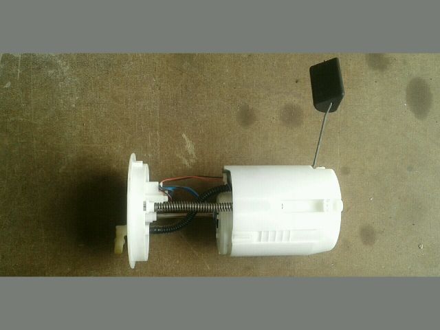 bontott SUZUKI SWIFT IV Üzemanyag Szivattyú