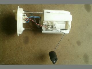 bontott SUZUKI SWIFT IV Üzemanyag Szivattyú