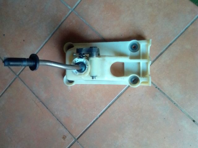 bontott SUZUKI SWIFT IV Váltó Kulissza