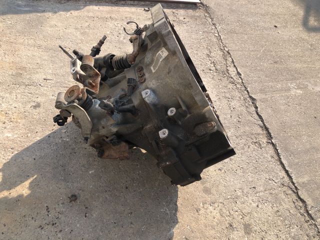 bontott SUZUKI SWIFT IV Váltó (Mechanikus)