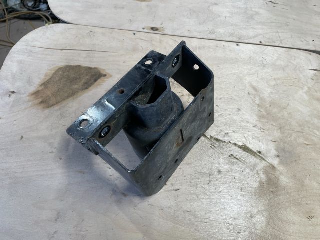 bontott SUZUKI SWIFT IV Váltó Tartó Bak (Pozíciófüggetlen)