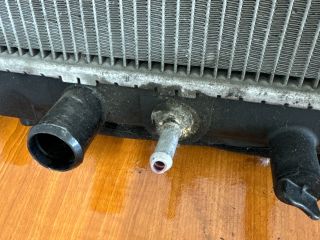 bontott SUZUKI SWIFT IV Vízhűtő Radiátor (Klímás)