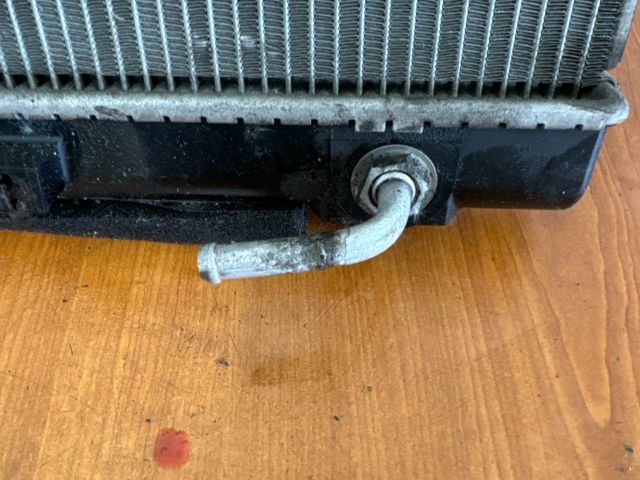 bontott SUZUKI SWIFT IV Vízhűtő Radiátor (Klímás)