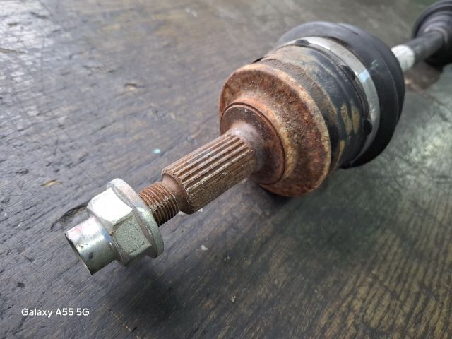 bontott SUZUKI SWIFT IV Bal Féltengely