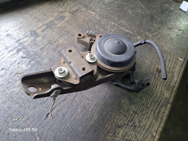 bontott SUZUKI SWIFT IV Motor Tartó Bak (Fém)