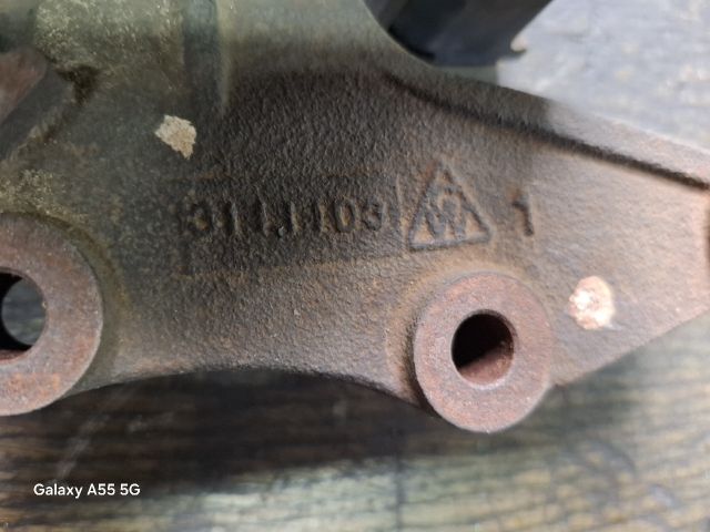 bontott SUZUKI SWIFT IV Motor Tartó Bak (Fém)