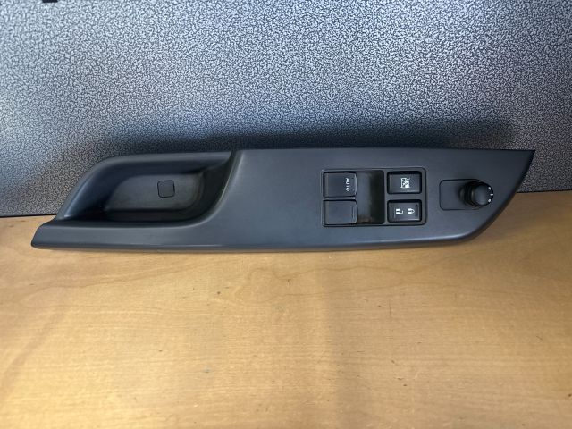 bontott SUZUKI SWIFT IV Ablakemelő Kapcsoló Négyes / Kettes