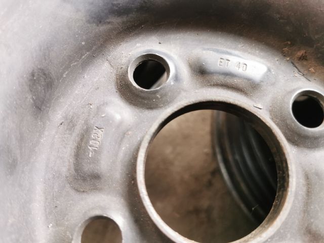 bontott SUZUKI SWIFT IV Acélfelni (1 db)