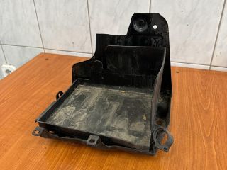 bontott SUZUKI SWIFT IV Akkumulátor Tartó
