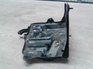 bontott SUZUKI SWIFT IV Akkumulátor Tartó