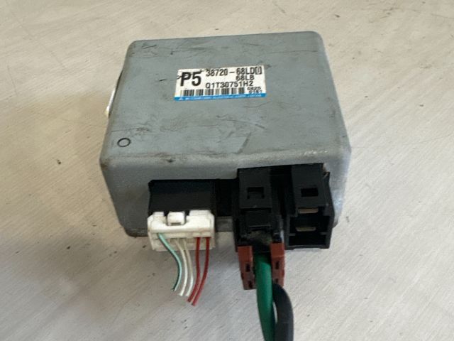 bontott SUZUKI SWIFT IV Aktív Kormány Elektronika