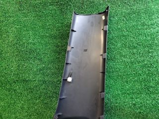 bontott SUZUKI SWIFT IV Bal B Oszlop Burkolat